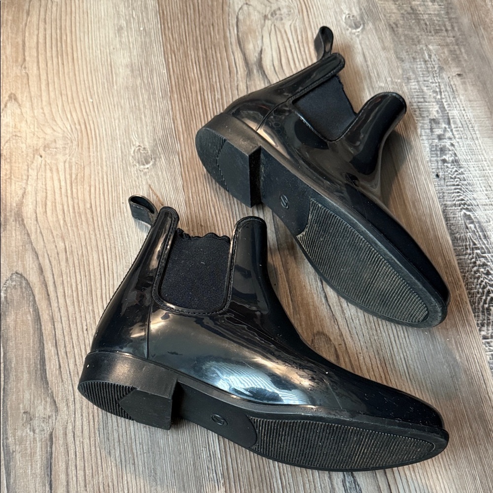 Target Women's Black Chelsea Boots - Picture 3 of 8